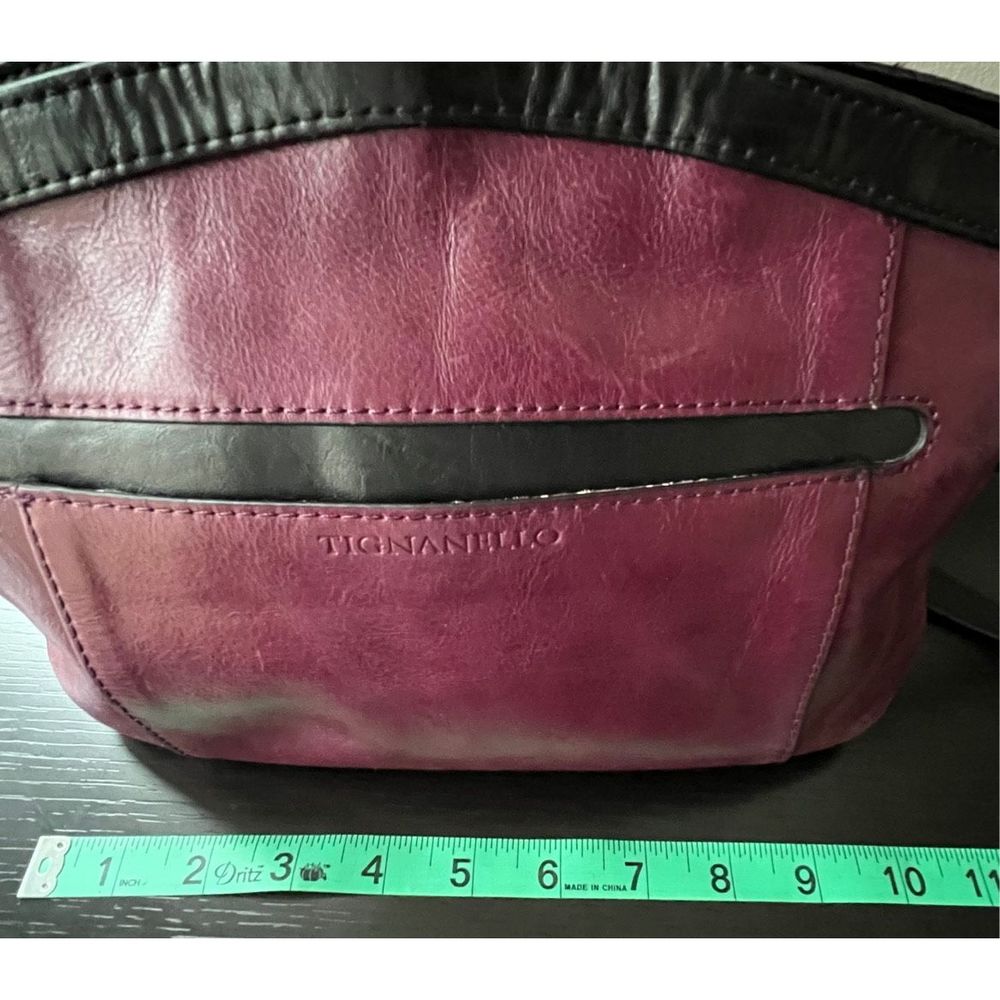 Tignanello shoulder bag in a very nice purple color with black accents - Picture 4 of 9